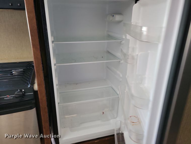 image for item NB9883 2017 Keystone Outback camper