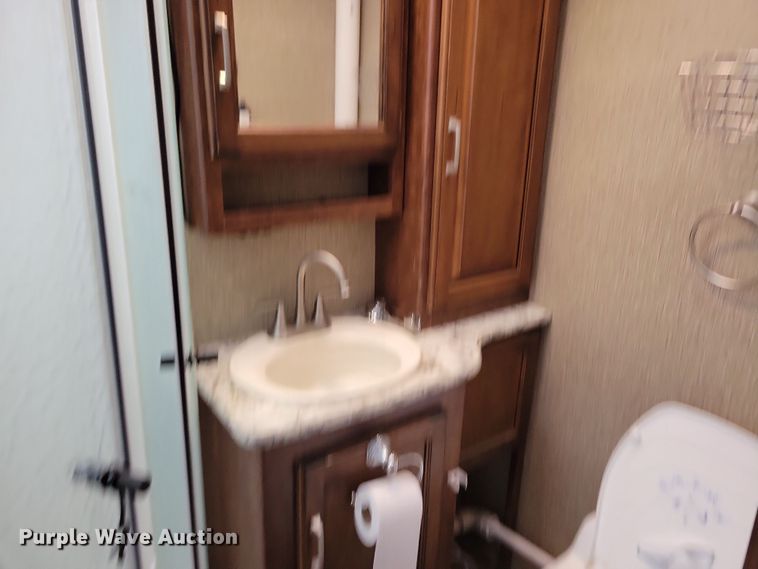 image for item NB9883 2017 Keystone Outback camper