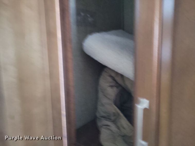 image for item NB9883 2017 Keystone Outback camper