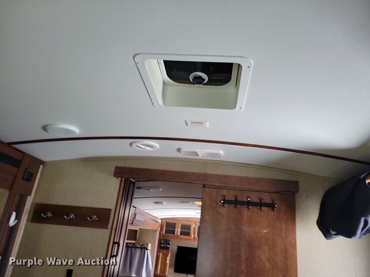 image for item NB9883 2017 Keystone Outback camper