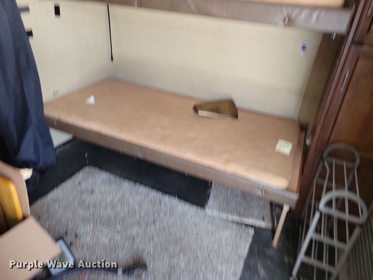 image for item NB9883 2017 Keystone Outback camper