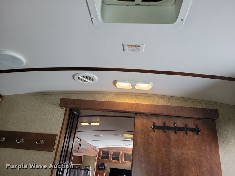 image for item NB9883 2017 Keystone Outback camper