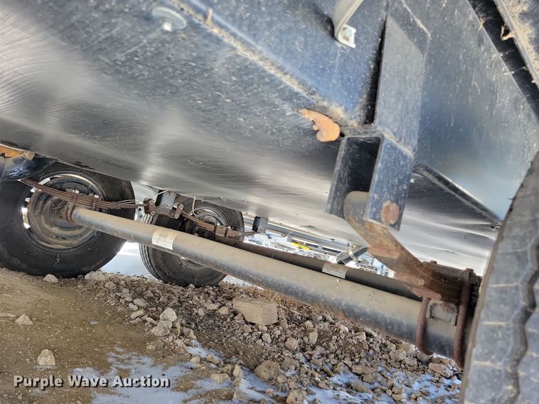 image for item NB9883 2017 Keystone Outback camper