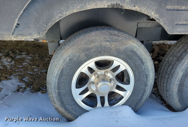 image for item NB9883 2017 Keystone Outback camper