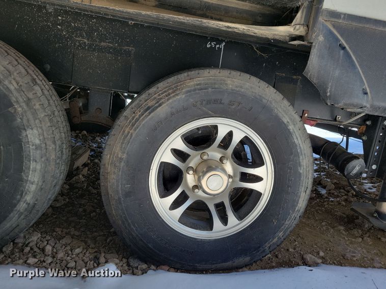 image for item NB9883 2017 Keystone Outback camper