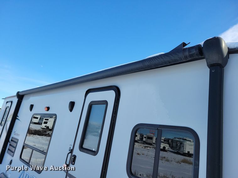 image for item NB9885 2017 Forest River Coachman Apex camper