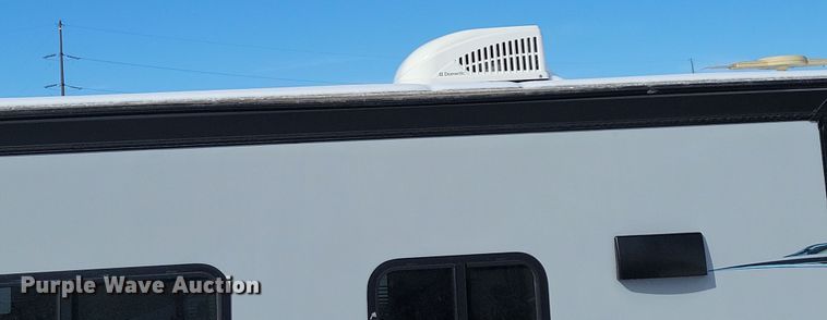 image for item NB9885 2017 Forest River Coachman Apex camper