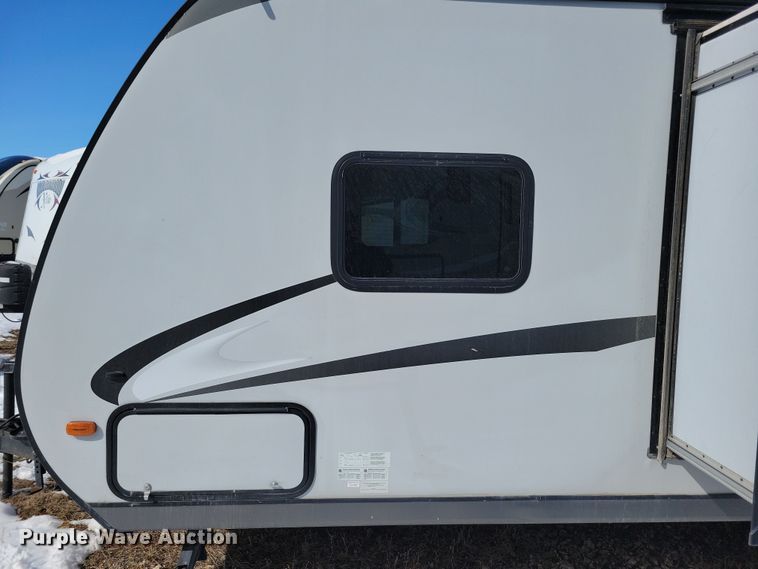 image for item NB9885 2017 Forest River Coachman Apex camper