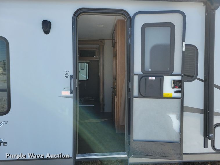 image for item NB9885 2017 Forest River Coachman Apex camper