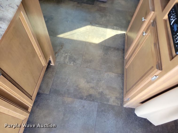 image for item NB9885 2017 Forest River Coachman Apex camper