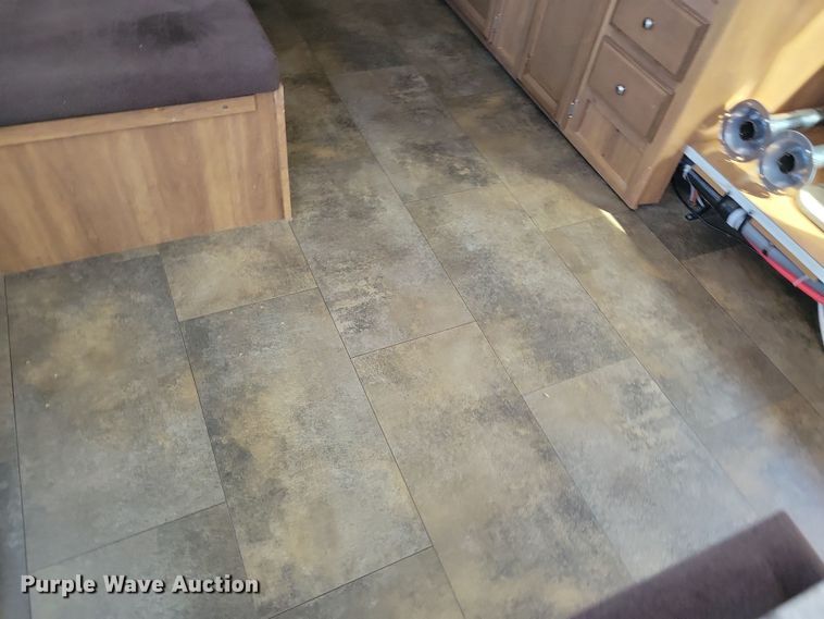 image for item NB9885 2017 Forest River Coachman Apex camper