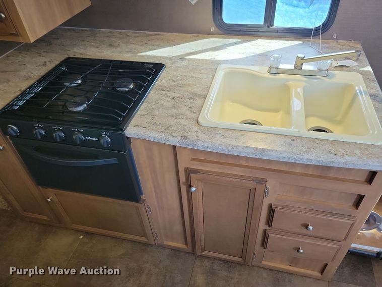 image for item NB9885 2017 Forest River Coachman Apex camper