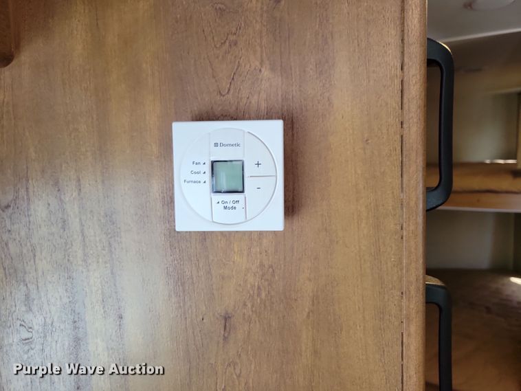 image for item NB9885 2017 Forest River Coachman Apex camper