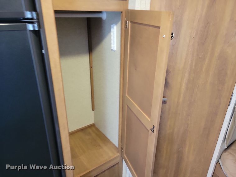 image for item NB9885 2017 Forest River Coachman Apex camper