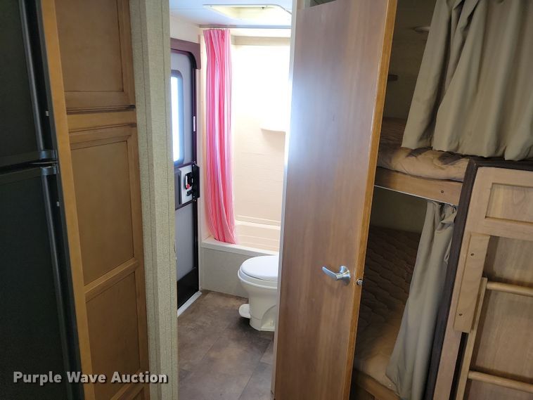 image for item NB9885 2017 Forest River Coachman Apex camper