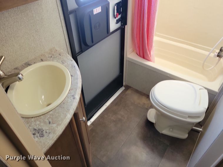 image for item NB9885 2017 Forest River Coachman Apex camper