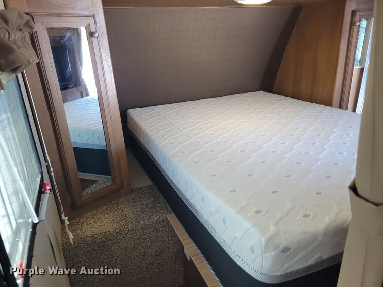 image for item NB9885 2017 Forest River Coachman Apex camper