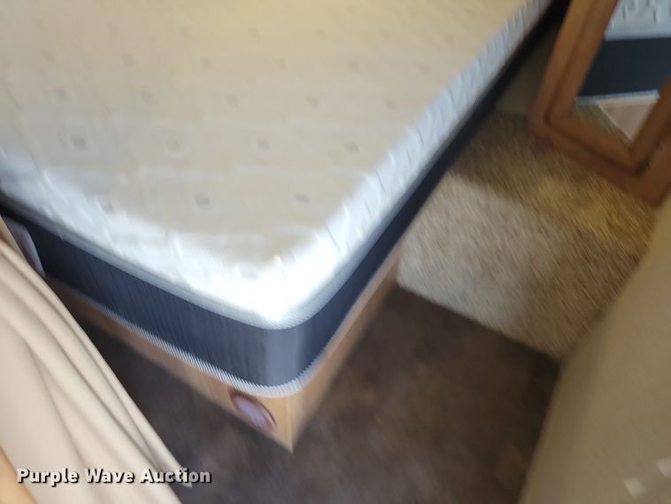 image for item NB9885 2017 Forest River Coachman Apex camper