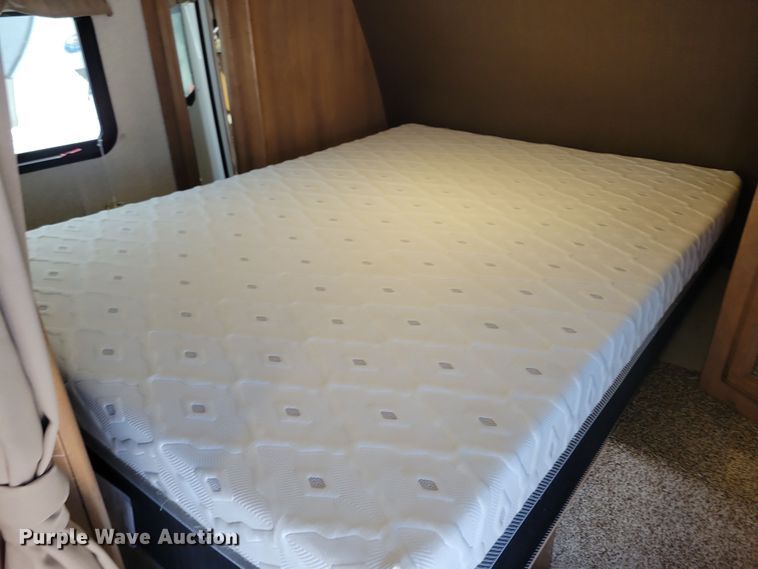 image for item NB9885 2017 Forest River Coachman Apex camper