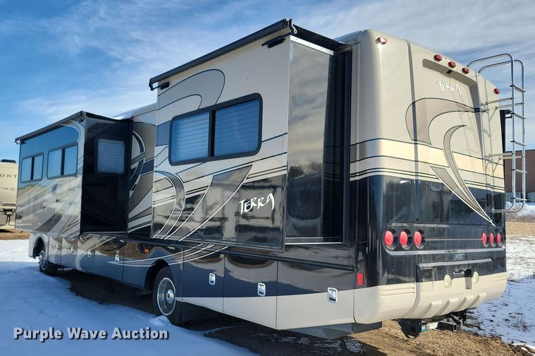 image for item NB9888 2010 Fleetwood Terra RV