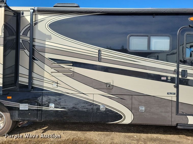 image for item NB9888 2010 Fleetwood Terra RV