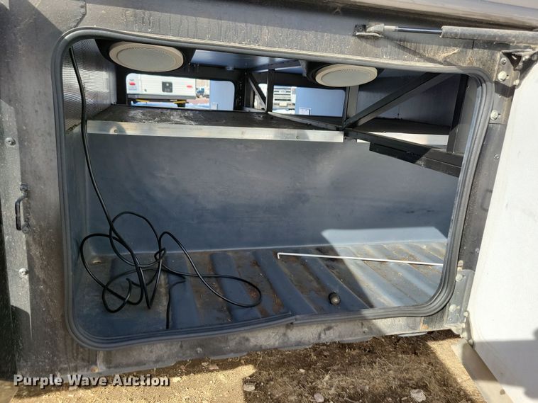 image for item NB9888 2010 Fleetwood Terra RV