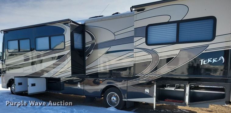image for item NB9888 2010 Fleetwood Terra RV