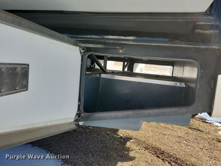 image for item NB9888 2010 Fleetwood Terra RV