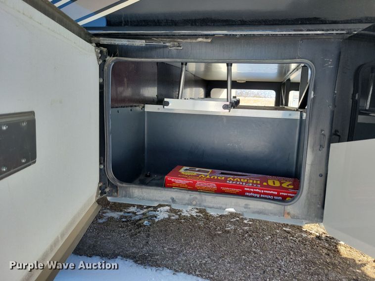 image for item NB9888 2010 Fleetwood Terra RV