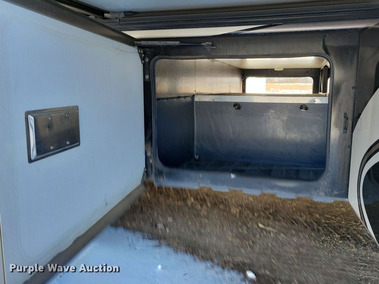 image for item NB9888 2010 Fleetwood Terra RV