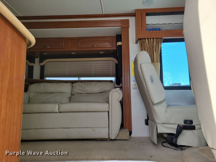 image for item NB9888 2010 Fleetwood Terra RV