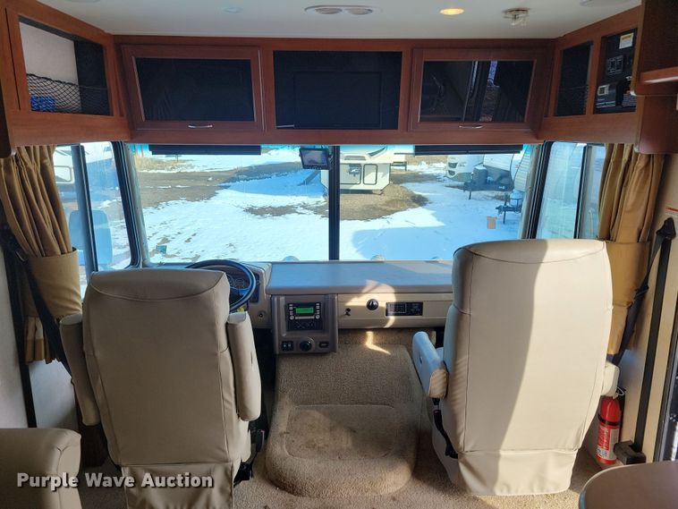 image for item NB9888 2010 Fleetwood Terra RV