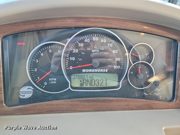 image for item NB9888 2010 Fleetwood Terra RV