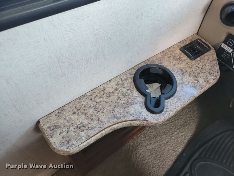 image for item NB9888 2010 Fleetwood Terra RV