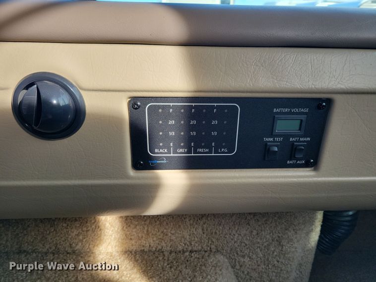 image for item NB9888 2010 Fleetwood Terra RV