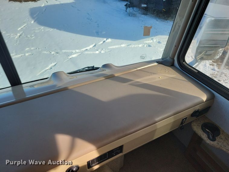 image for item NB9888 2010 Fleetwood Terra RV