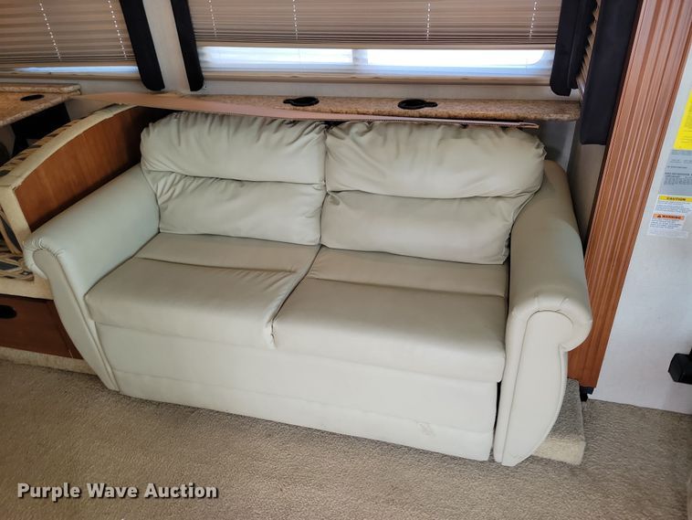 image for item NB9888 2010 Fleetwood Terra RV