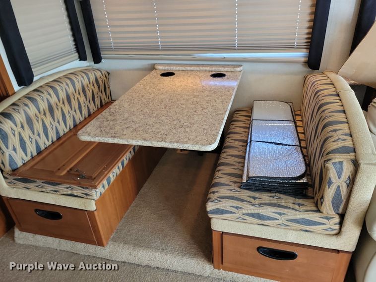 image for item NB9888 2010 Fleetwood Terra RV