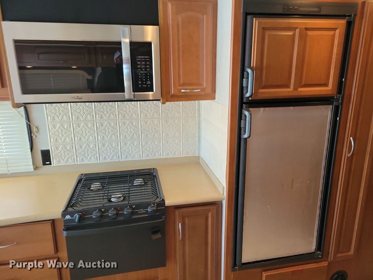 image for item NB9888 2010 Fleetwood Terra RV