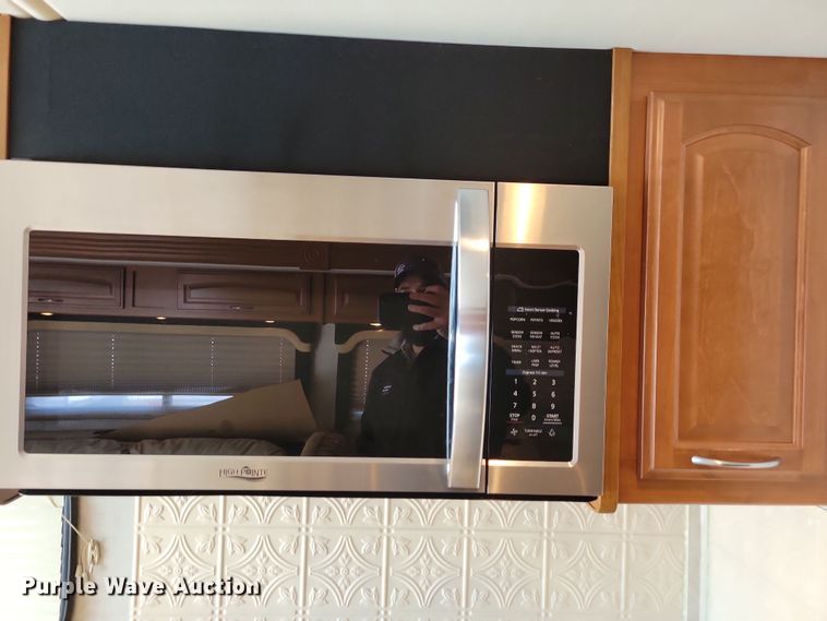 image for item NB9888 2010 Fleetwood Terra RV