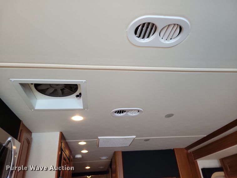 image for item NB9888 2010 Fleetwood Terra RV