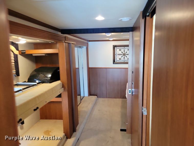 image for item NB9888 2010 Fleetwood Terra RV