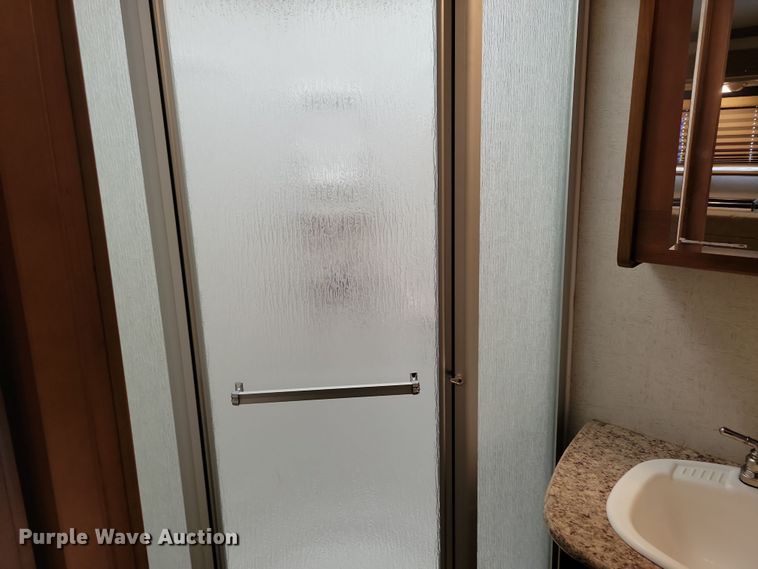 image for item NB9888 2010 Fleetwood Terra RV