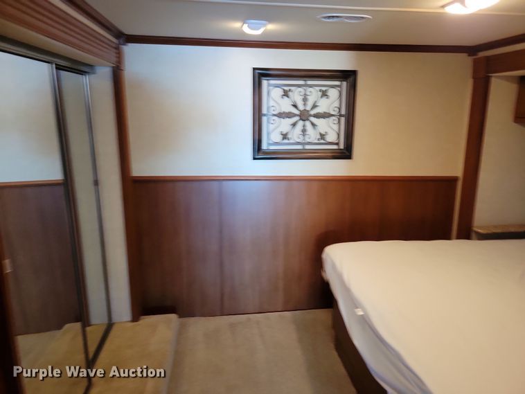 image for item NB9888 2010 Fleetwood Terra RV