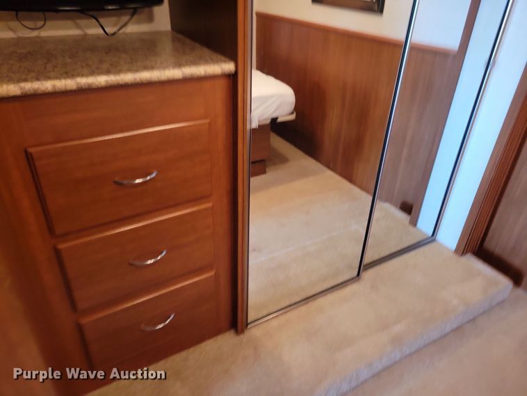 image for item NB9888 2010 Fleetwood Terra RV