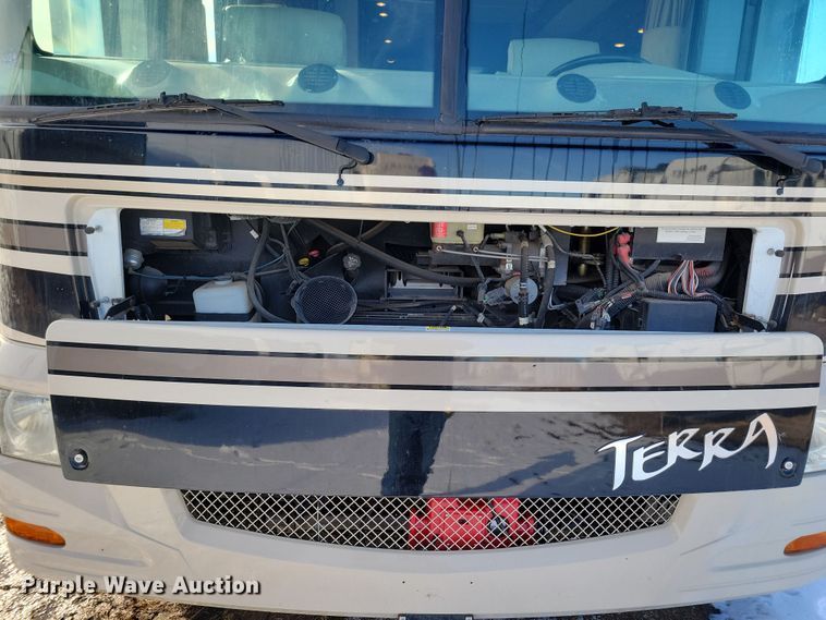 image for item NB9888 2010 Fleetwood Terra RV