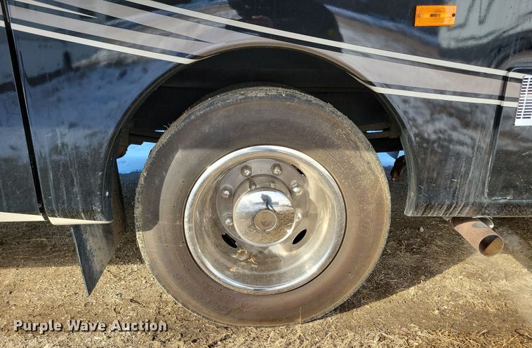 image for item NB9888 2010 Fleetwood Terra RV