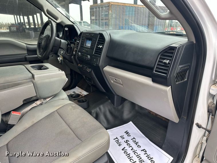 image for item NG9300 2019 Ford F150 SuperCrew pickup truck