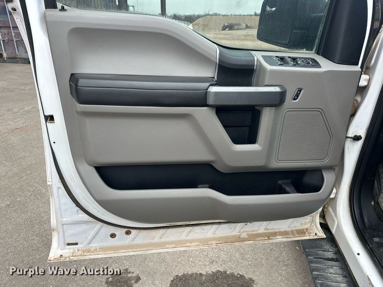 image for item NG9920 2016 Ford F150 SuperCrew pickup truck