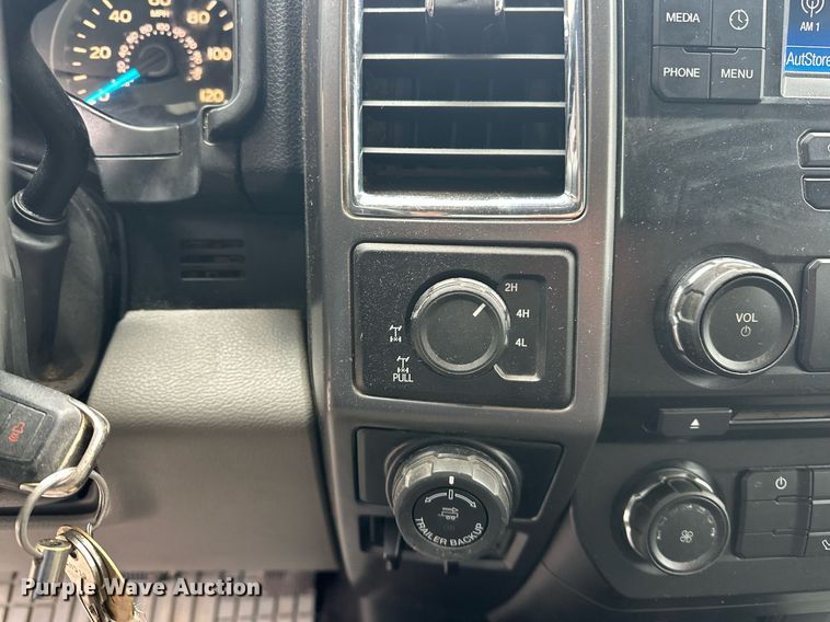 image for item NG9920 2016 Ford F150 SuperCrew pickup truck